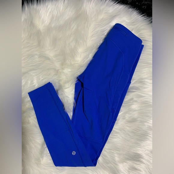 Size 4 Lululemon Leggings - Picture 1 of 2